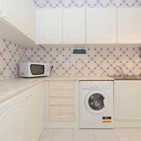 Daire Houze_historical Lisbon, Flat W/ Private Patio *